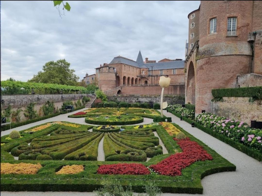 Holiday home De Charme Et Pres D'albi , Au Mas De Bel Air *